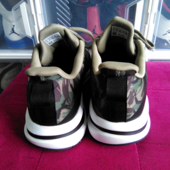 NEW Adidas 3 Stripe Camo - Picture 3 of 4